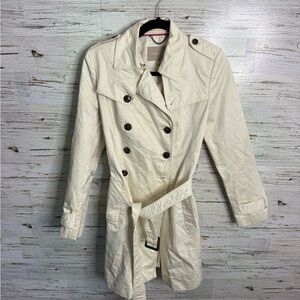 Banana Republic Off-White Trench Coat cream size small with belt